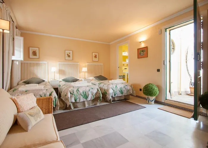Botanic Duplex Terrace 5 Pax Apartment