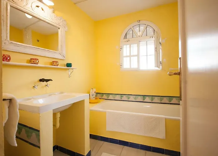 Botanic Duplex Terrace 5 Pax Apartment
